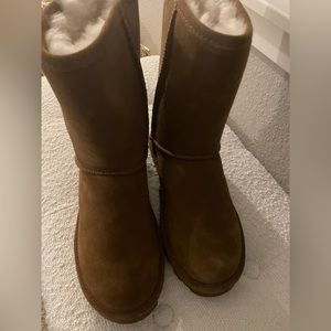 Brand new Bearpaw winter boots